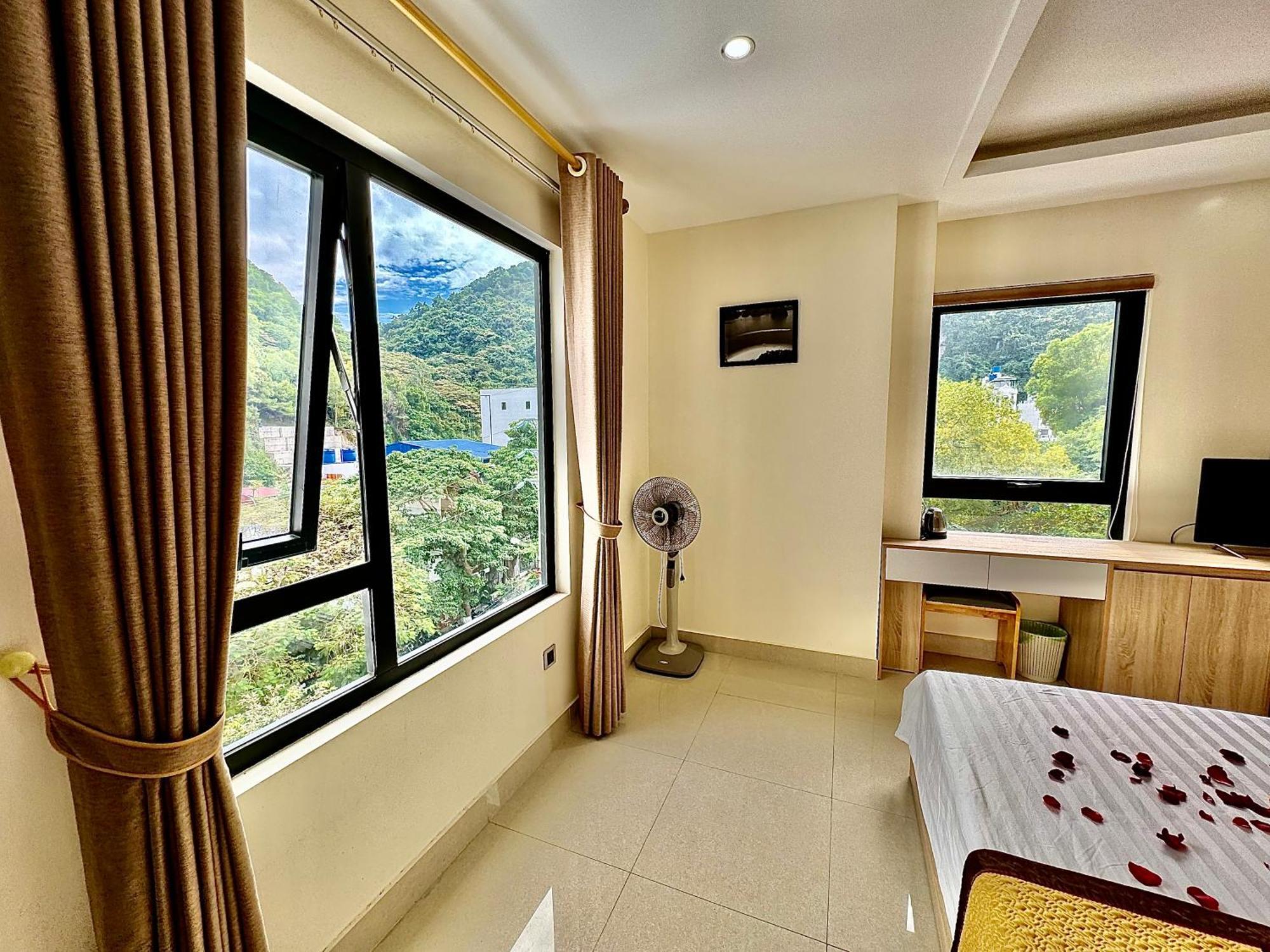 Sunflower Catba Hotel Dong Khe Sau Exterior photo