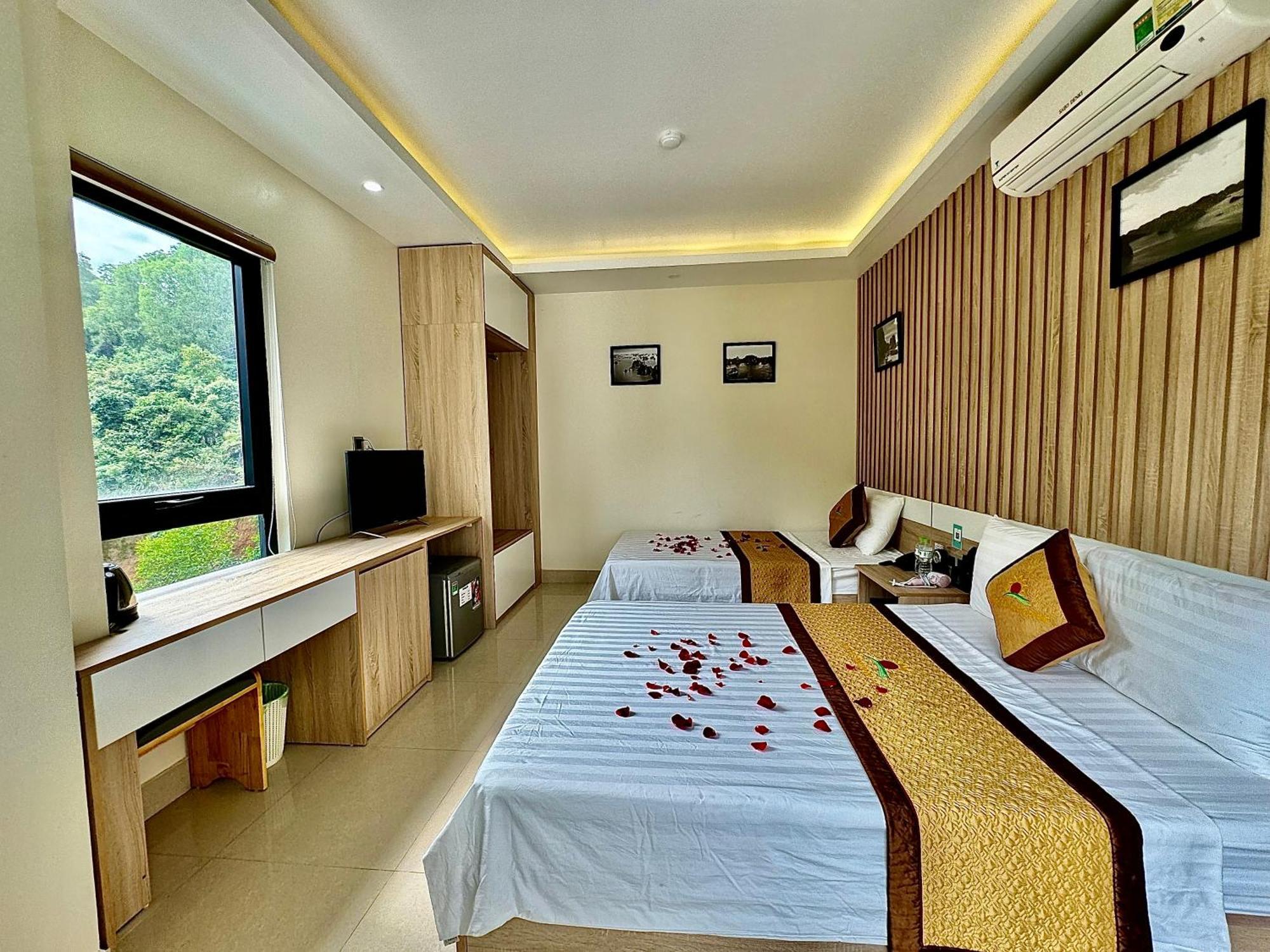Sunflower Catba Hotel Dong Khe Sau Exterior photo